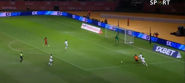 Hossi beats 1v2 in Kenya’s box to set up Paciencia for the goal